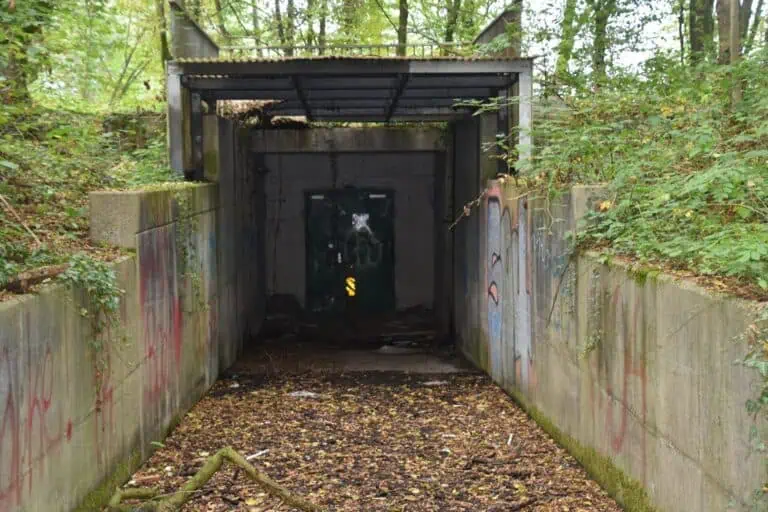Lost Place Sprengstoffbunker einer Zeche 38 Lost Place Sprengstoffbunker einer Zeche - Eingang