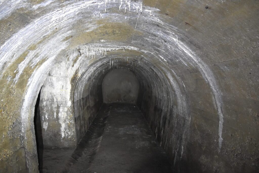 lost place treppen bunker 0010