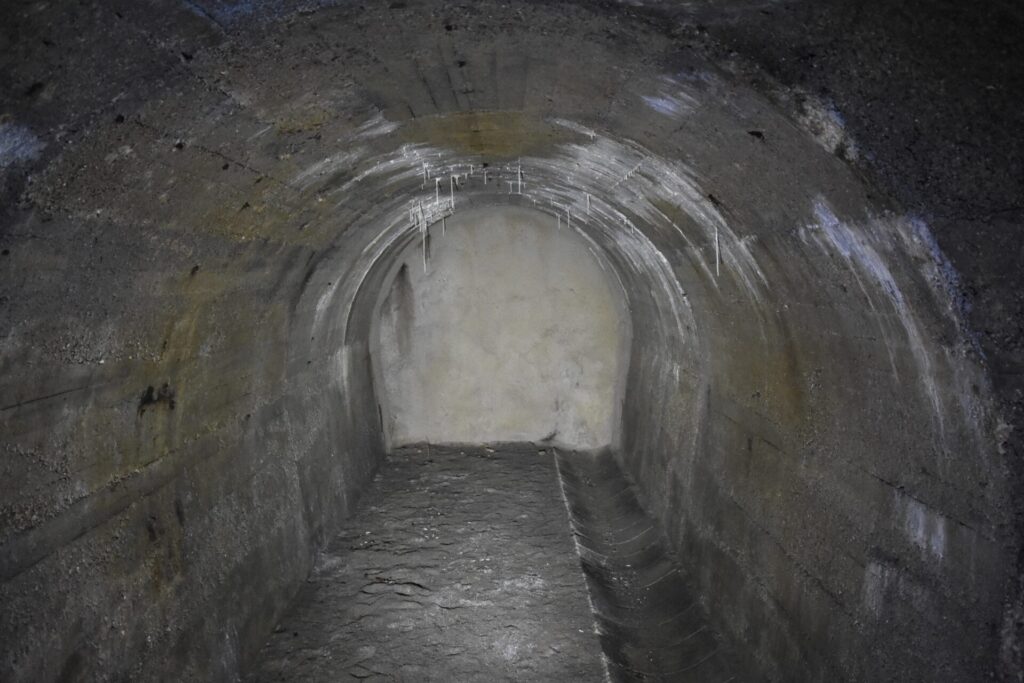 lost place treppen bunker 0017