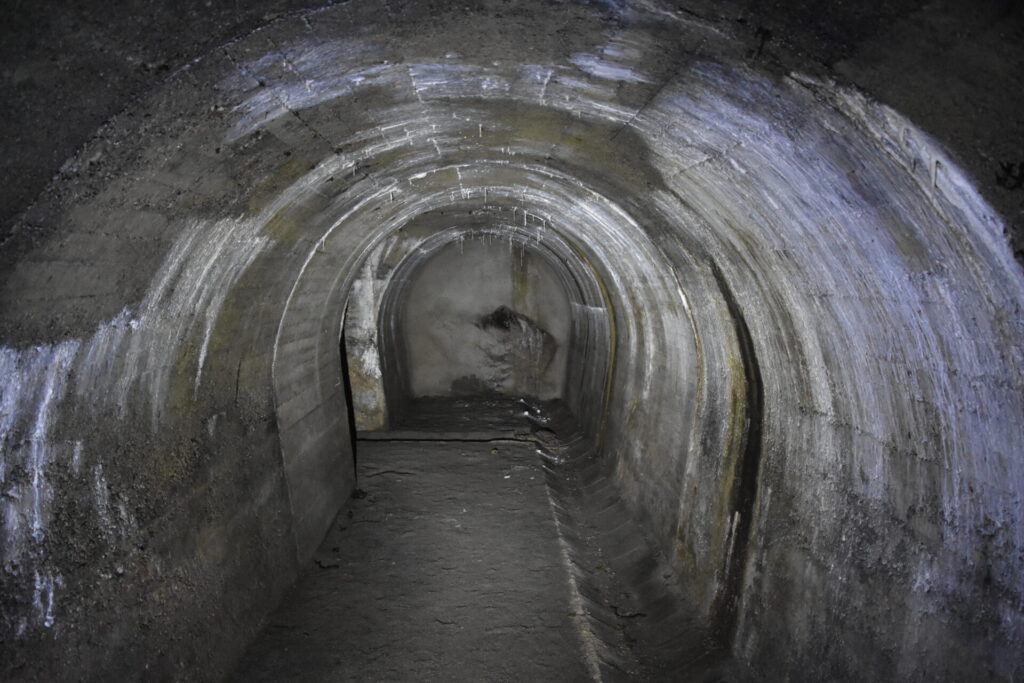 lost place treppen bunker 0019
