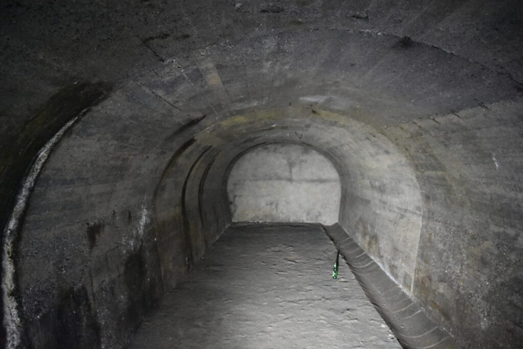 lost place treppen bunker 0026