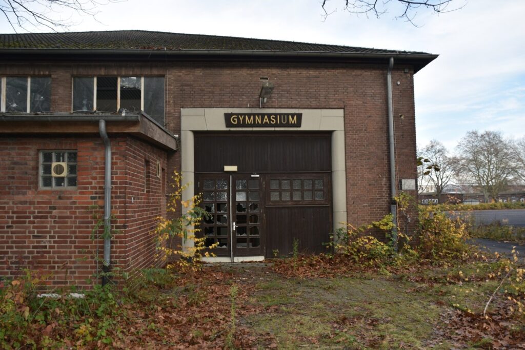 M0042 - Lost Place Bradburry Barracks - Krefeld - Turnhalle